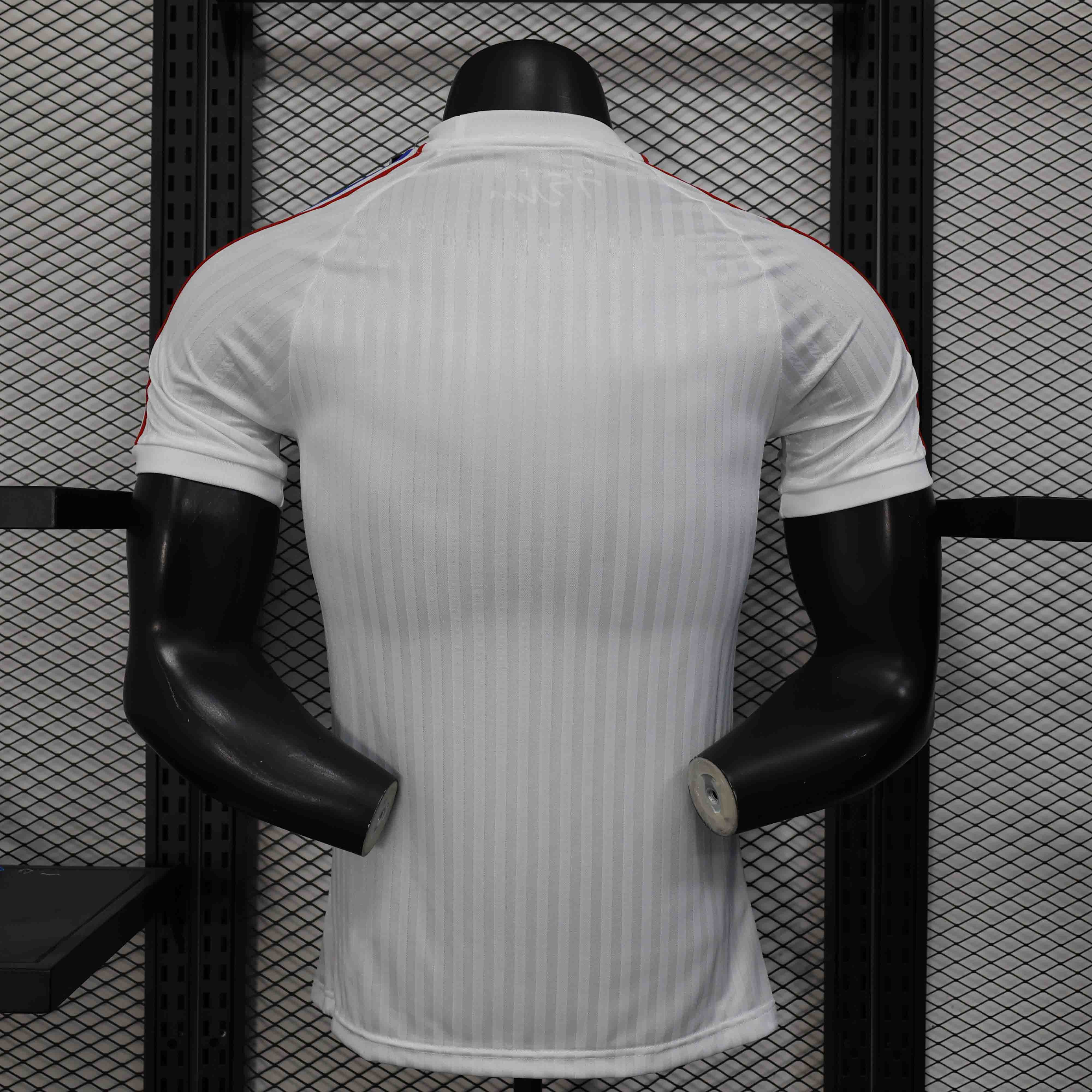 Maillot Lyon concept 2025-26