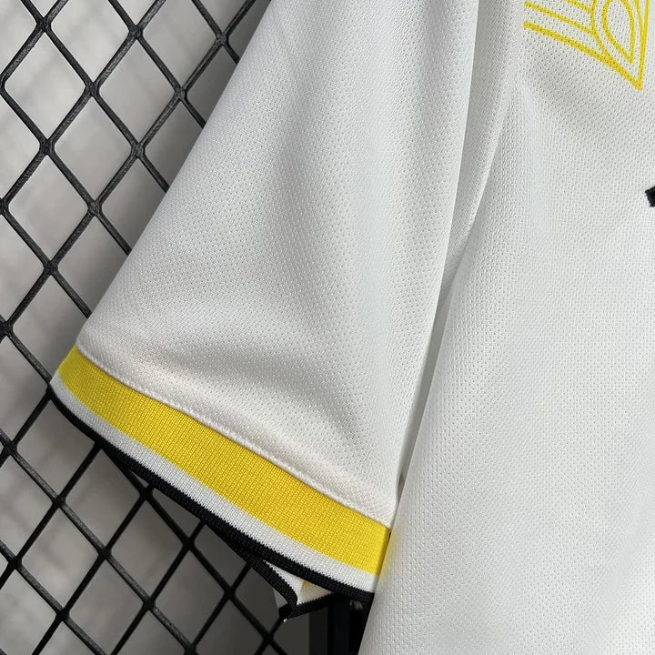 Maillot Real Madrid foot concept 2024 2025