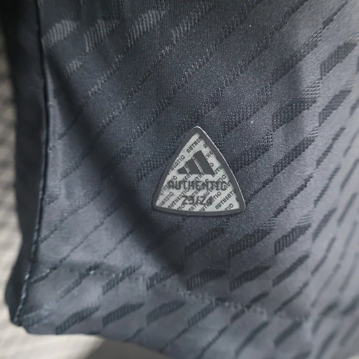 Maillot Real Madrid foot Y3 noir 2024 2025