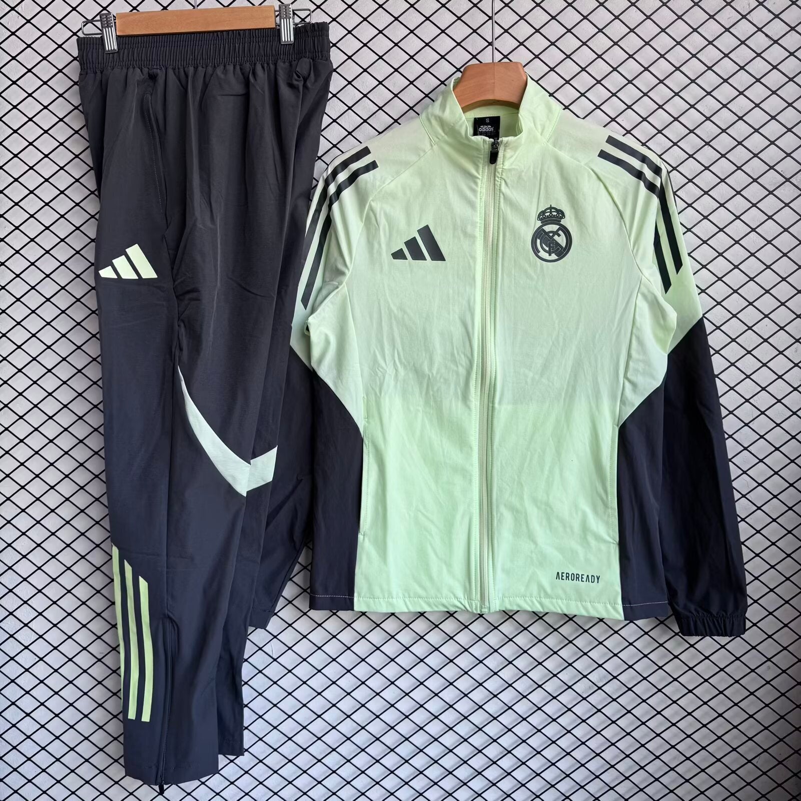 25-26 Real Madrid Green Windbreaker