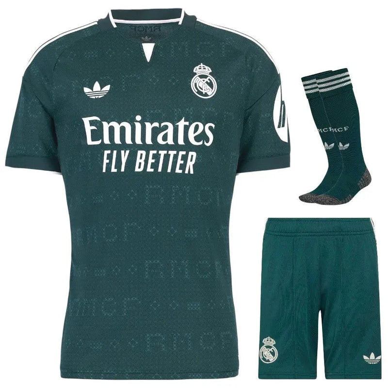 Kits Enfants Real Madrid Extérieur 2026/2027 — visuel 1 sur 3