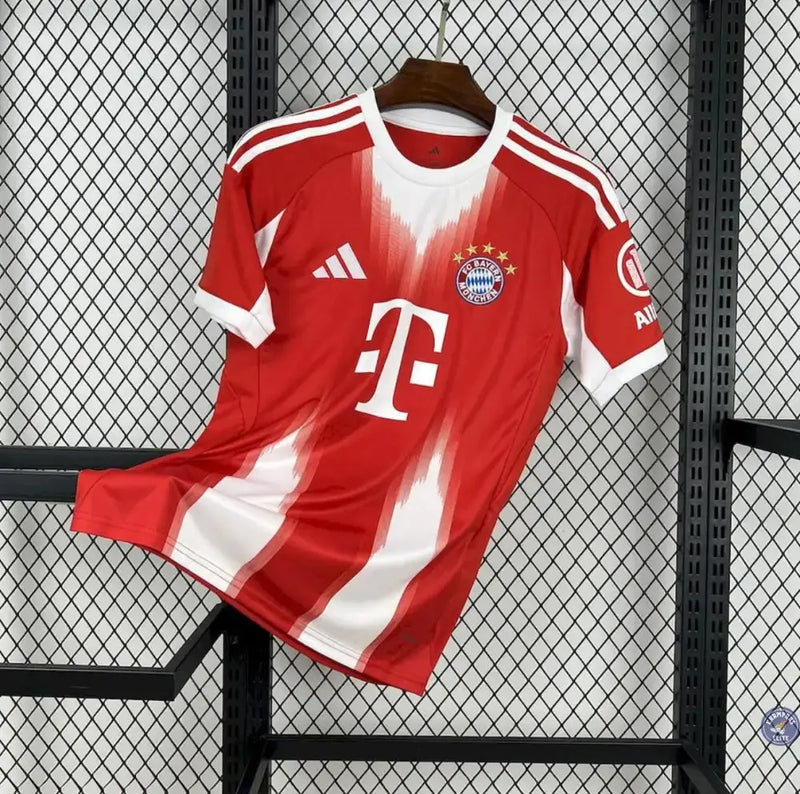 Maillot FC Bayern 2025/26 Domicile — visuel 1 sur 3