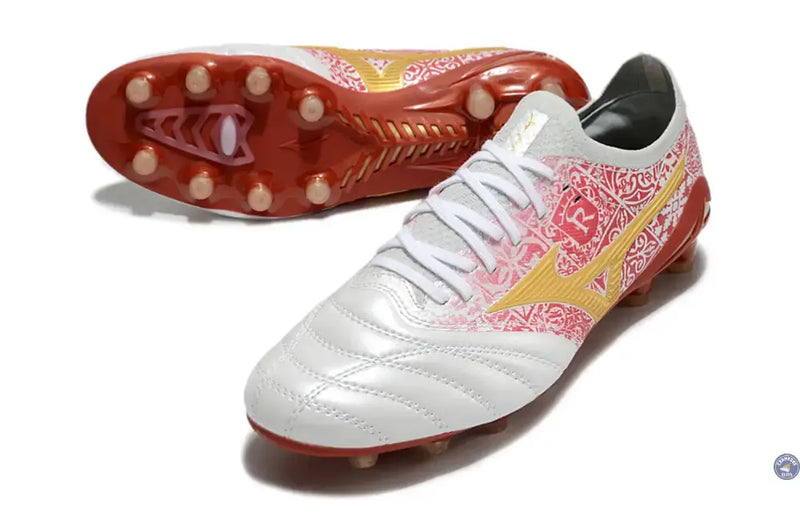 Morelia Neo 4 Beta FG/AG Sergio Ramos 4 Vol. lll - Blanc/Doré/Rouge ÉDITION LIMITÉE — visuel 2 sur 4