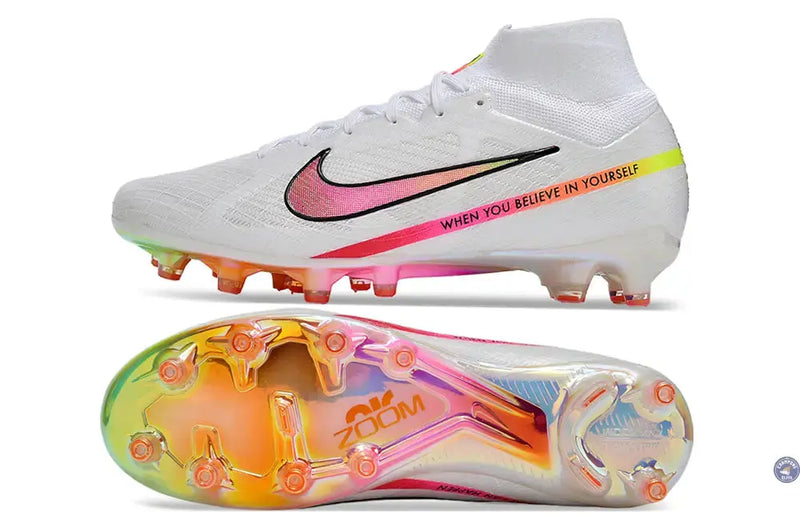 Nike Air Zoom Mercurial Superfly 9 AG x Marcus Rashford - Blanc/Rose/Jaune/Orange — visuel 1 sur 4